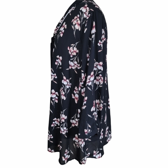 VIXBE Kimura Tie Neck Blouse size 3X - Picture 2 of 8